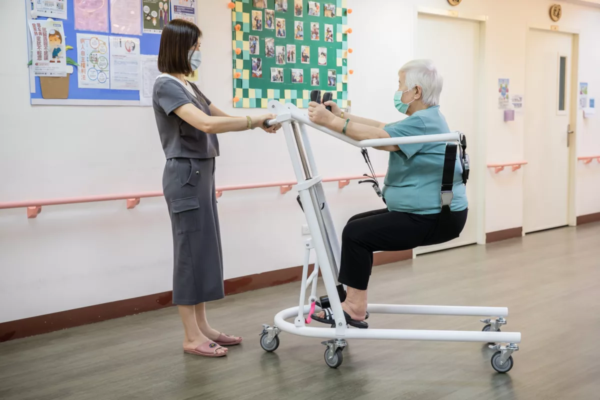 folding patient lift